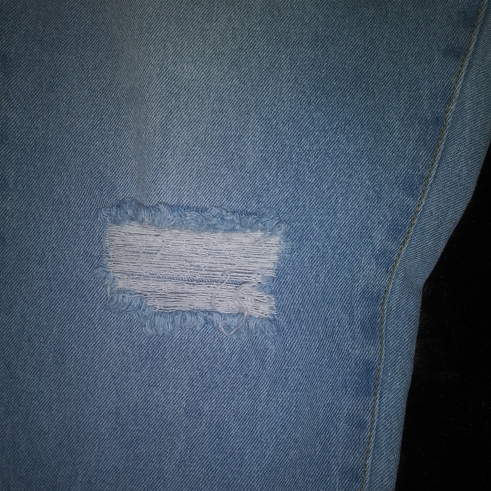 Denim - Picture 4 of 9